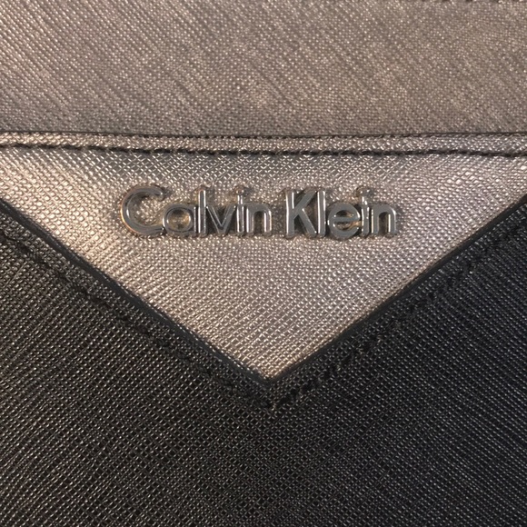 Black Calvin Klein Purse - Picture 2 of 5